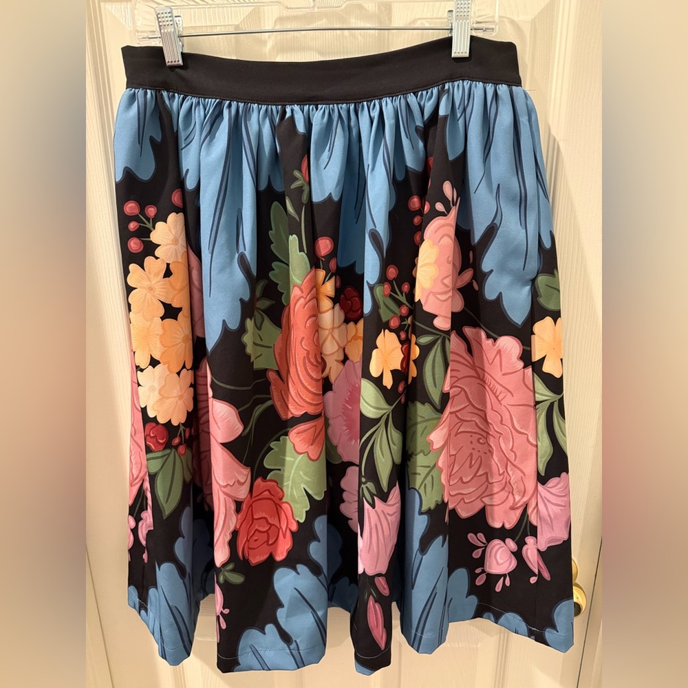 Pinup Couture EUC giant floral swing skirt Large